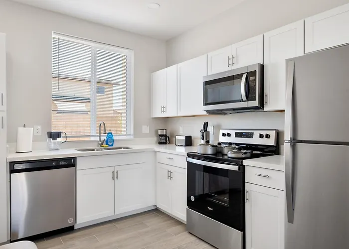 Apartment 2b2b With Free Parking And Premium Beds