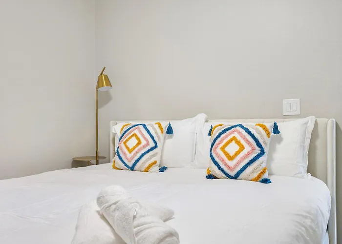 2b2b With Free Parking And Premium Beds Apartment